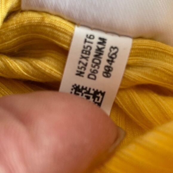 Lot of American Eagle Outfitters - Raw Hem Jean Shorts Halter Tank & Peasant Top - Picture 15 of 16